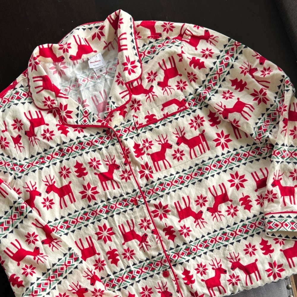 Hanna Andersson Festive Red and Cream Pajama Top - Picture 3 of 3